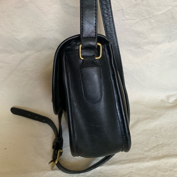 Vintage Coach Watson style black leather crossbody bag - Picture 3 of 10